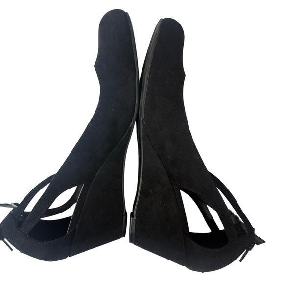 American Rag Classic Black Wedges - Picture 5 of 9